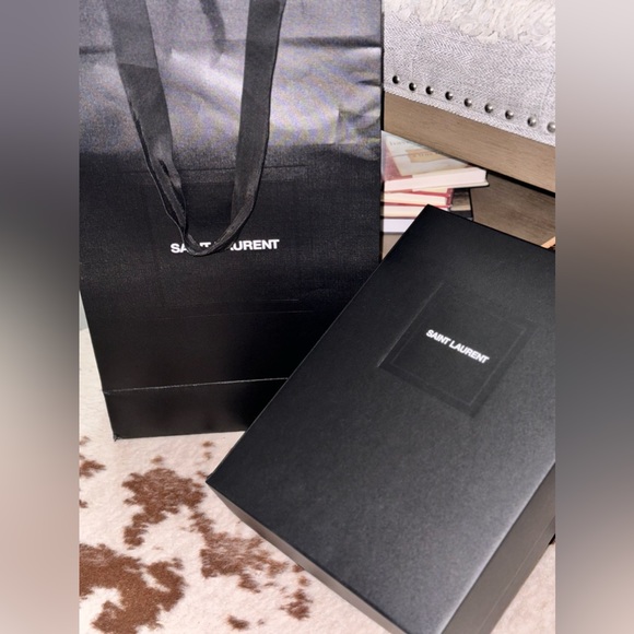 Saint Laurent white sneakers. Tried on once but didn't fit! Great condition - Picture 7 of 7